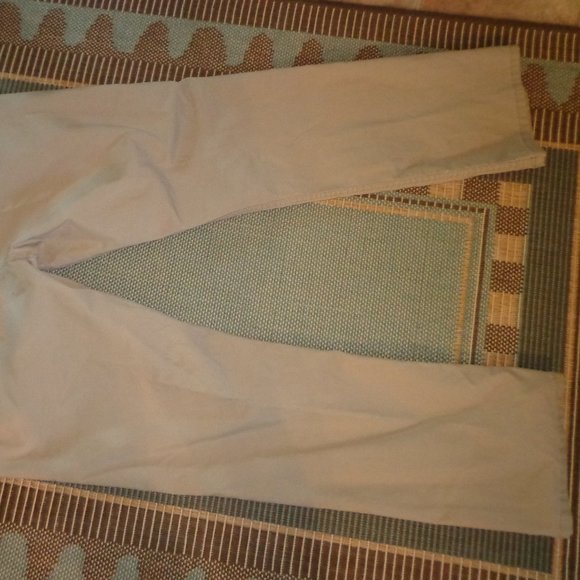 IZOD Saltwater Straight Fit Chino Pants 36W x 32L Khaki Zip/Button Closure - Picture 9 of 15